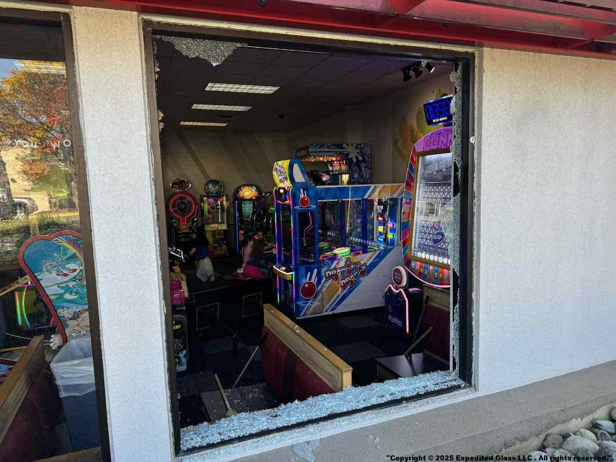 Storefront Glass Replacement Woodbridge VA 24/7 Same Day Service Shattered Commercial Business Retail Front Window DOOR Emergency Board Up Woodbridge VA Near By Serving Cities Alexandria ,VA | Annandale ,VA | Bristow ,VA | Bryans Road ,MD | Burke ,VA | Clifton ,VA | Dumfries ,VA | Fairfax ,VA | Fairfax Station ,VA | Falls Church ,VA | Fort Belvoir ,VA | Garrisonville ,VA | Indian Head ,MD | Lorton ,VA | Manassas ,VA | Marbury ,MD | Merrifield ,VA | Mount Vernon ,VA | Newington ,VA | Nokesville ,VA | Oakton ,VA | Occoquan ,VA | Quantico ,VA | Springfield ,VA | Triangle ,VA . Woodbridge VA Zip Code Zip Code 22192 | Zip Code 22191 | Zip Code 22193 | Zip Code 2194 | Zip Code 22195