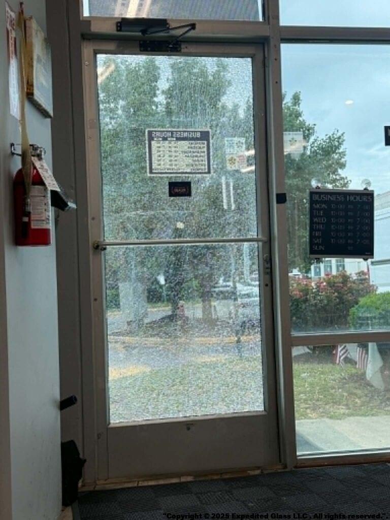 Commercial Door Company Chantilly VA 24/7 Emergency Storefront Repair Replacement Pivot Hinge Closer Panic Bar Lock Glass Board Up Metal ExitService-Specific Keywords
Commercial door installationCommercial door repairStorefront glass door replacementEmergency board-up servicesSliding glass door repairAutomatic door installationFire-rated door replacement