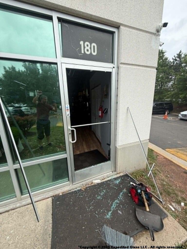 Commercial Door Company Chantilly VA 24/7 Emergency Storefront Repair Replacement Pivot Hinge Closer Panic Bar Lock Glass Board Up Metal ExitService-Specific Keywords
Commercial door installationCommercial door repairStorefront glass door replacementEmergency board-up servicesSliding glass door repairAutomatic door installationFire-rated door replacement